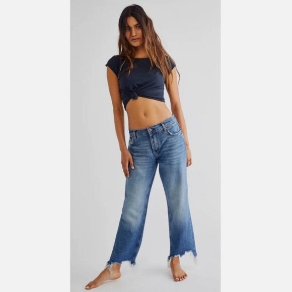 NWOT Free People (We The Free) Maggie Mid Rise Straight Leg Jeans SIZE 29 - Picture 1 of 9